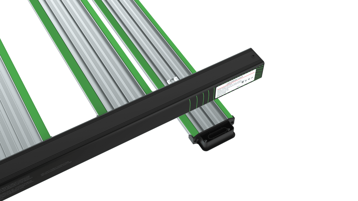 Iluminar iLogic™ 1030W Full Spectrum Plus LED Grow Light